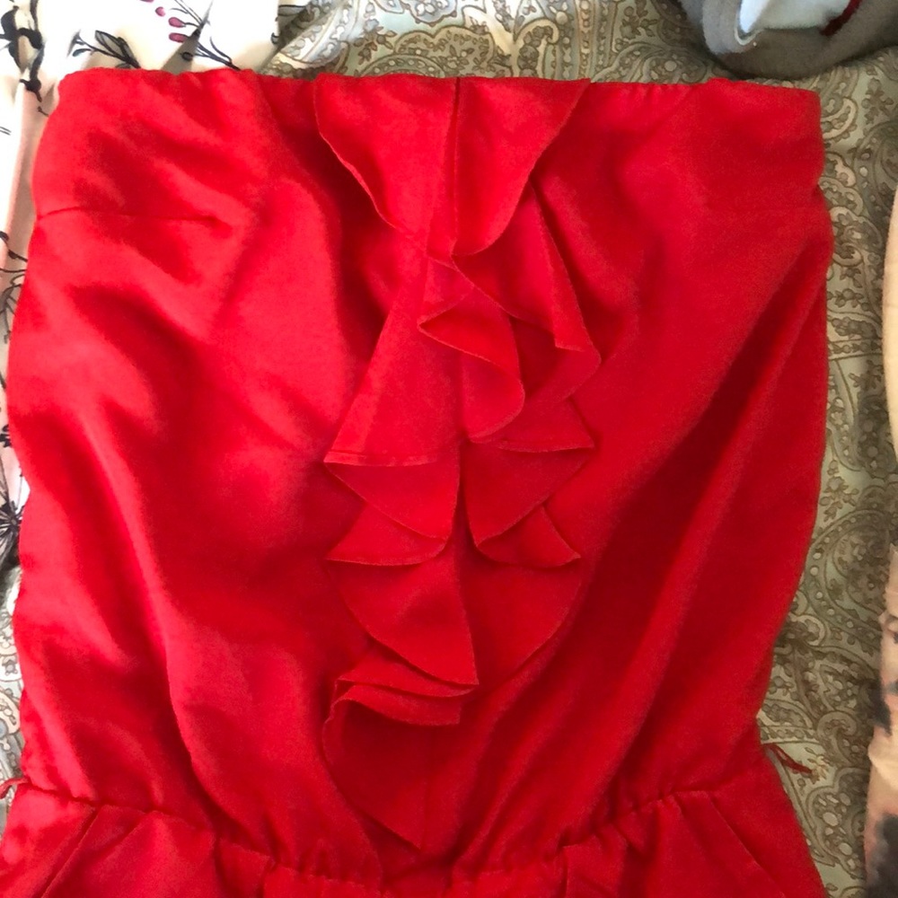 EXPRESS RED RUFFLED ROMPER - Picture 2 of 5